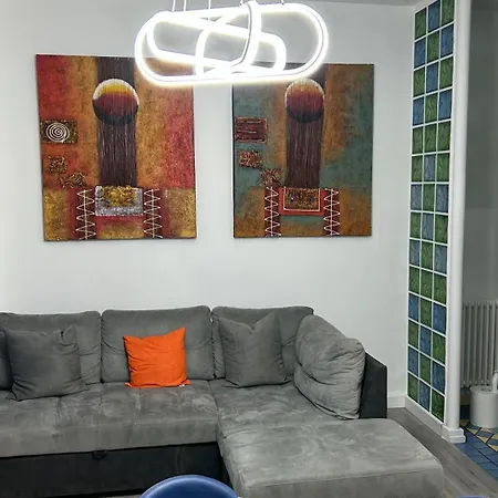 Europa Apartment *