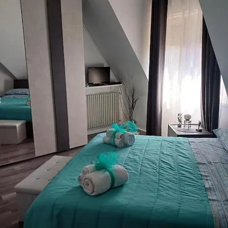 Europa Apartment *